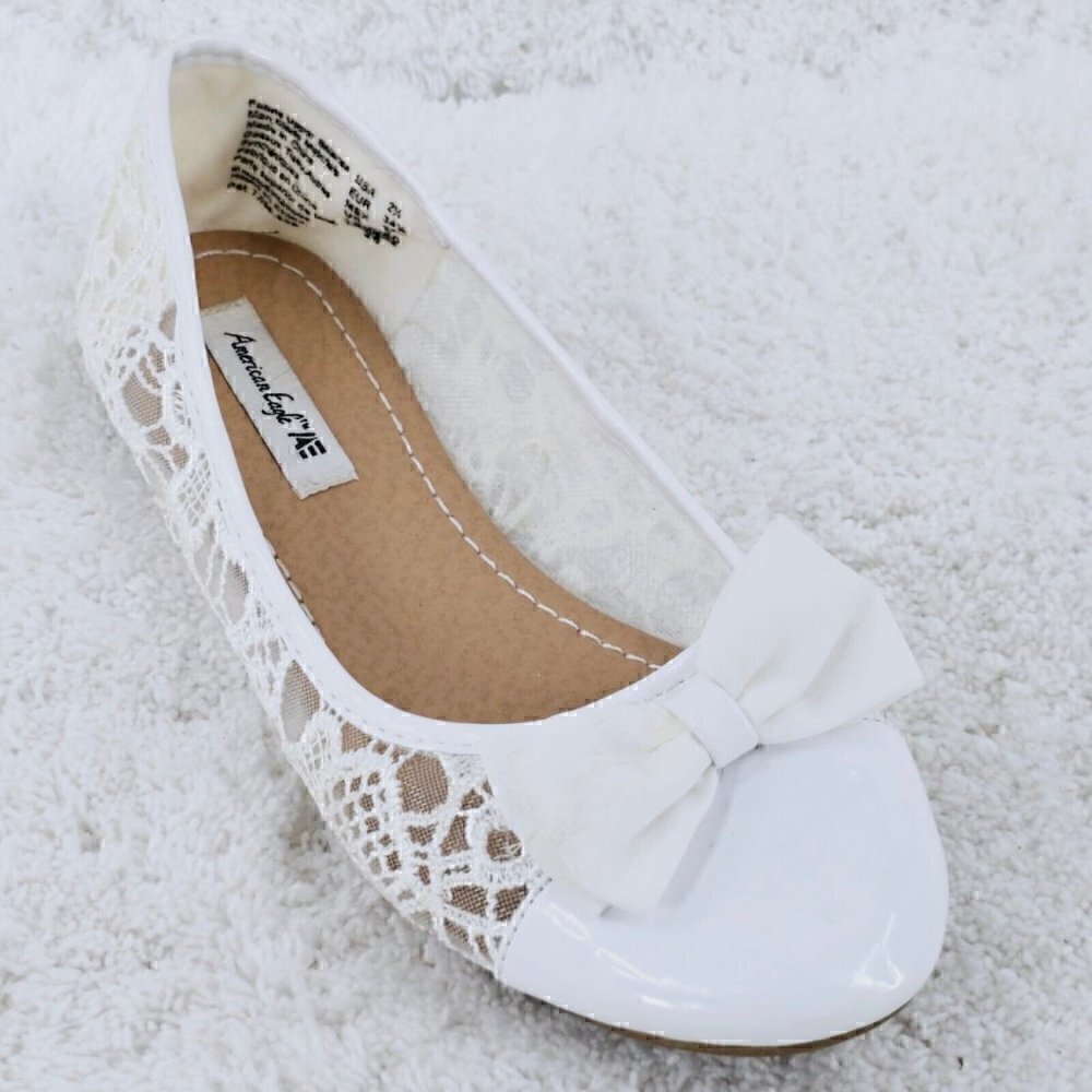 American Eagle White Patent Leather and Floral Lace Ballet Flats Size 2.5M